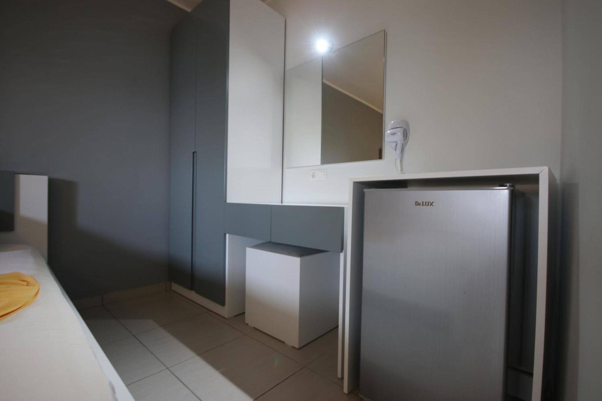 Hotel Potami Beach - Mondi Goro Himarë Extérieur photo